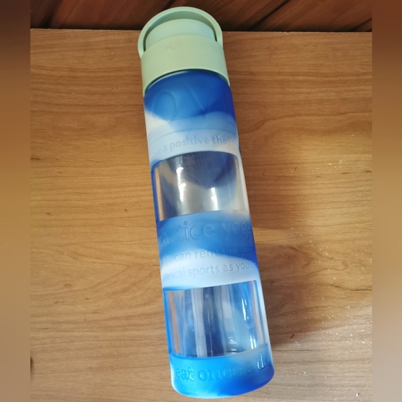 Lululemon Water Bottle - Picture 5 of 7